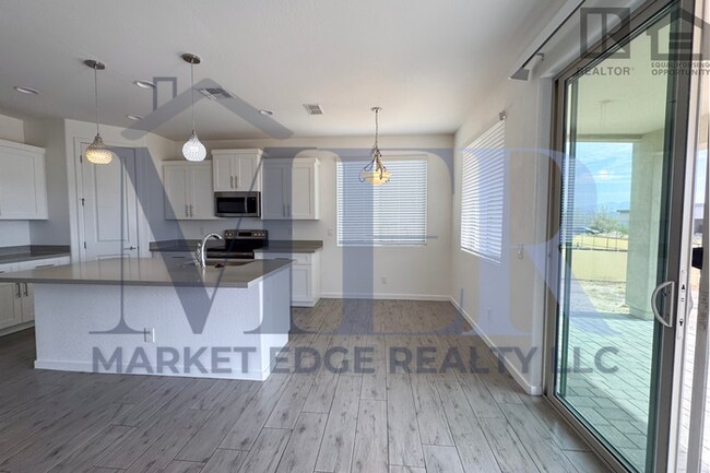 Building Photo - 3Bed/2Bath Home in Scottsdale w/ 2 Car Gar...