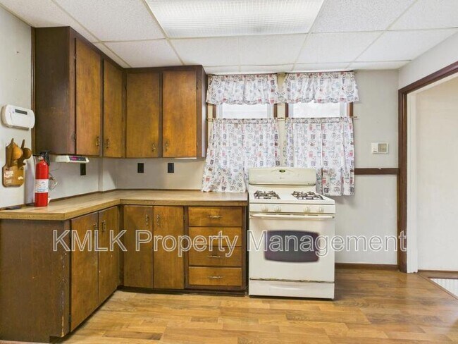 Building Photo - 1159 Carey Ave