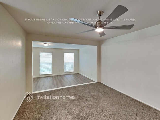 Building Photo - 6361 W Caron St