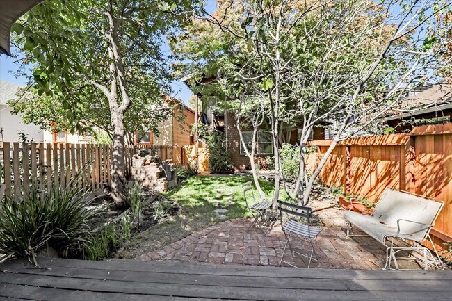 Building Photo - 21 Westall Ave