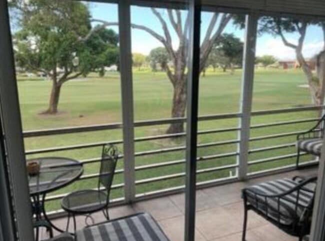 Building Photo - 29 Flanders A