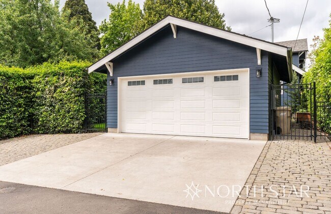 Building Photo - First Addition Craftsman