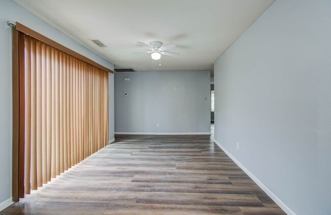 Building Photo - 6326 Briar Terrace Dr