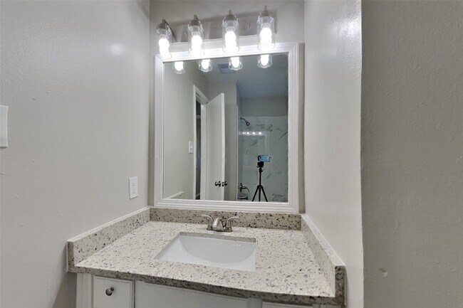 Building Photo - 5418 Gosforth Dr