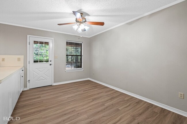 Building Photo - Home For Rent in Benton!