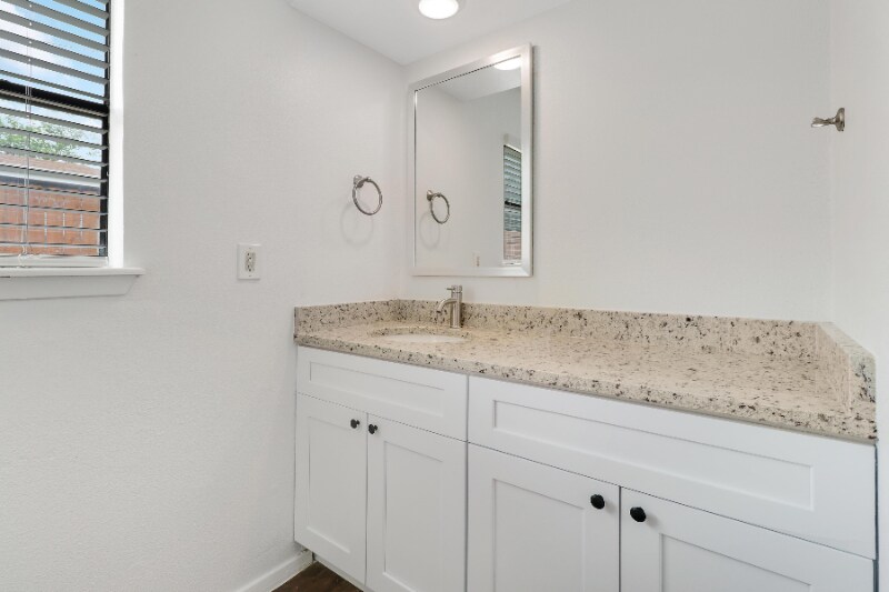 Building Photo - 5729 Pinon Vista Dr