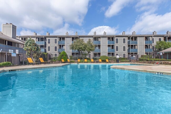 Building Photo - Villas at Alameda