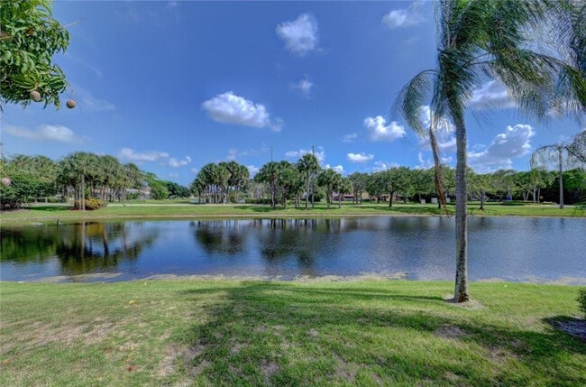 Building Photo - 5330 Flamingo Ct