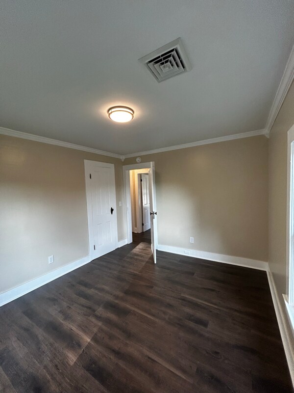 Building Photo - 417 Waverly Ave