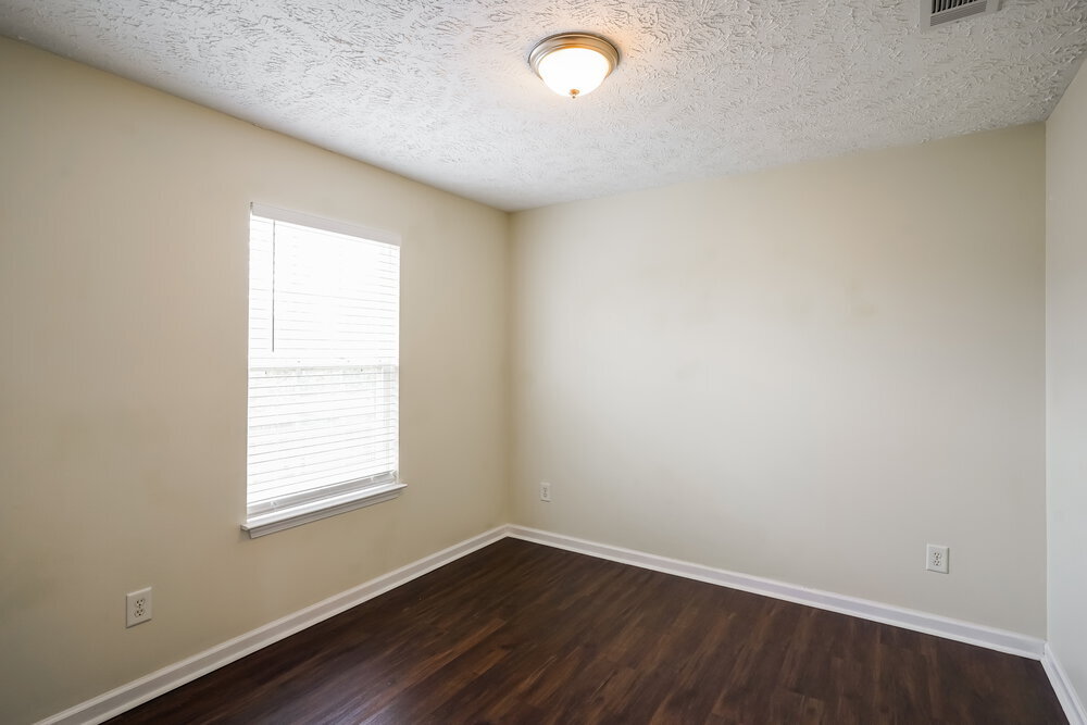 Building Photo - 305 Indian Park Dr