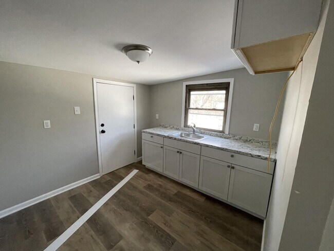 Building Photo - "Charming 3-Bedroom Haven on East Market Street – Your Perfect York Retreat!"