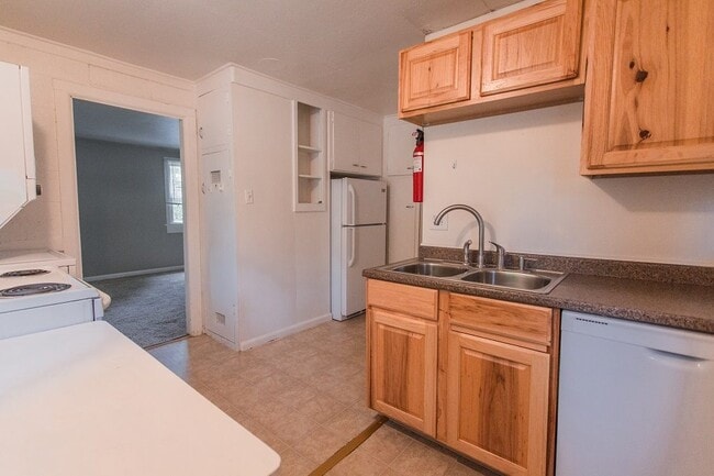 Building Photo - 888 17th St