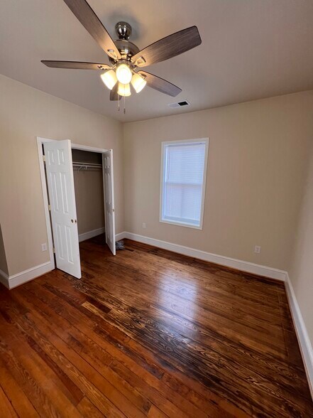 Building Photo - 1005 W High St