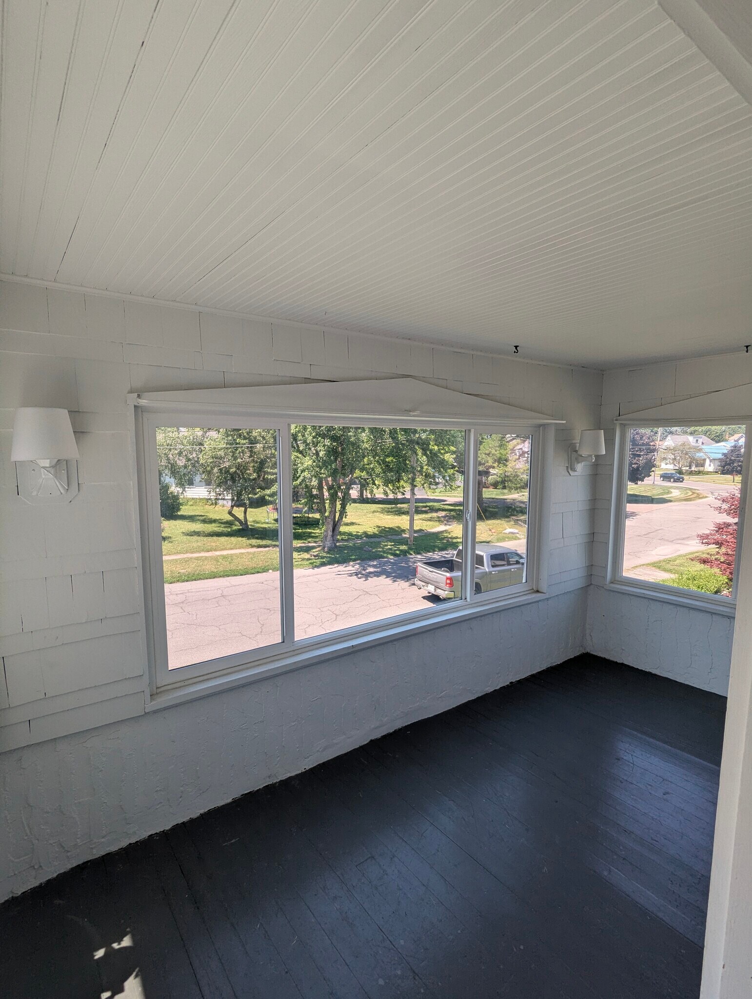 Building Photo - 534 Kenwick Dr