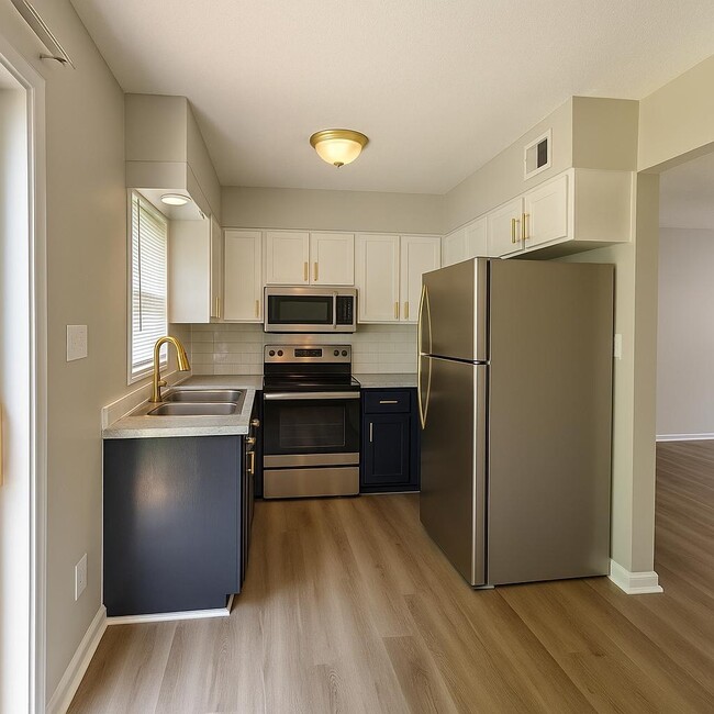 Building Photo - 1462 Sherwood Dr