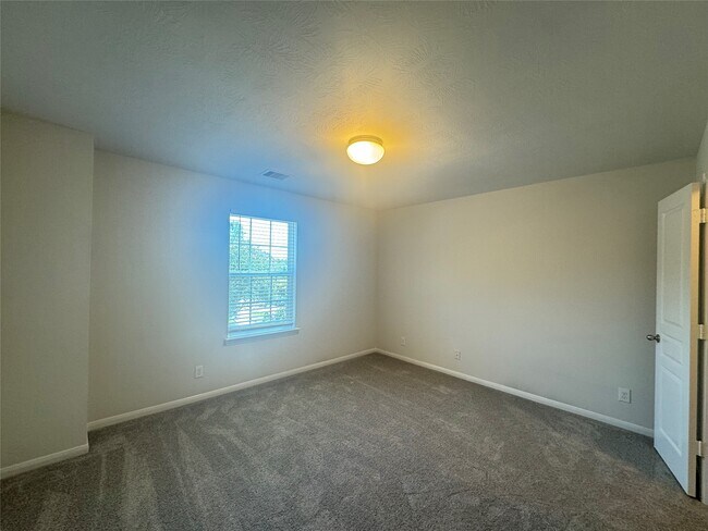 Building Photo - 8107 Gran Villa Dr