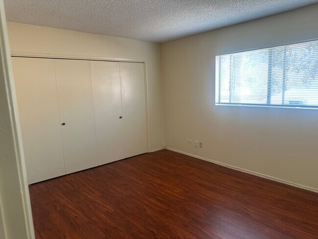 Building Photo - 15524 Sherman Way