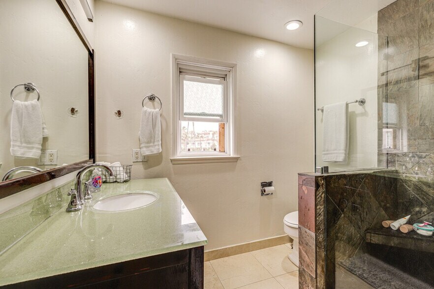 Building Photo - 1039 Coast Blvd