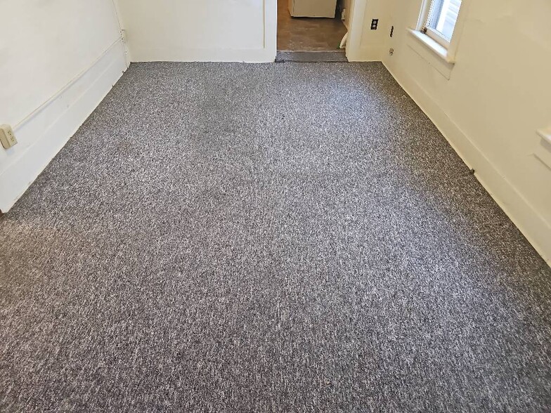 Building Photo - 614 Water St