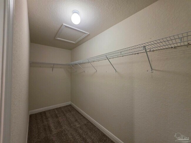 Building Photo - 5165 Peach Dr