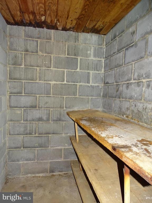 Building Photo - 7512 Friendship Village Rd