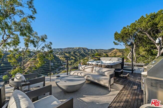 Building Photo - 5671 Spreading Oak Dr