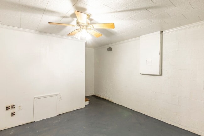 Building Photo - 223 Stribling Ave