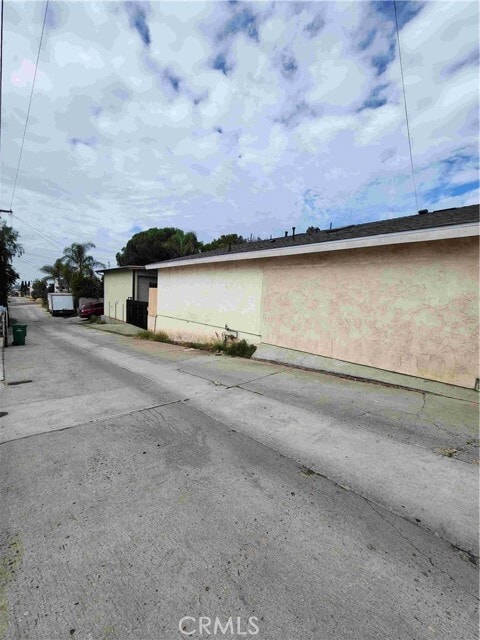 Building Photo - 7127 Saranac St