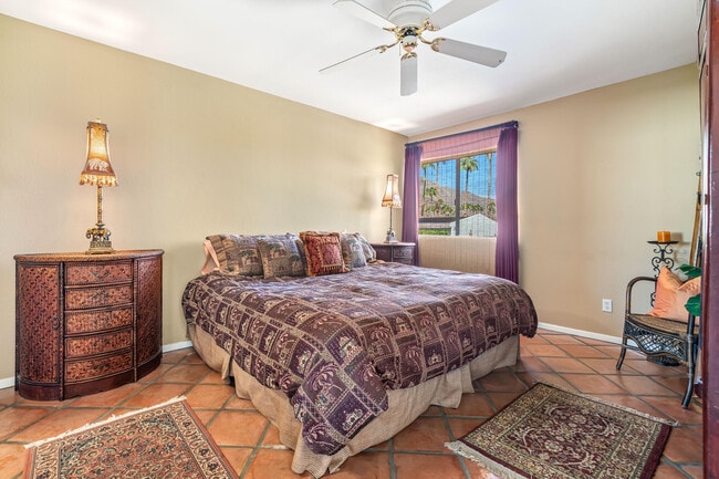 Building Photo - 215 Calle Bravo