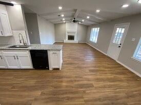 Building Photo - 3213 91st St