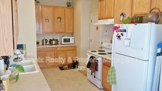 Building Photo - 9323 W 107th Pl