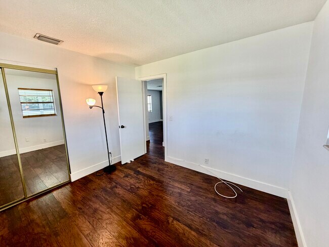 Building Photo - 2821 Duke Ln