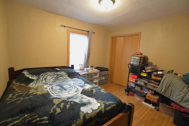 Building Photo - Beautiful 4 bedroom home