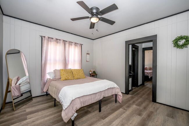 Building Photo - Three Bedroom Rental