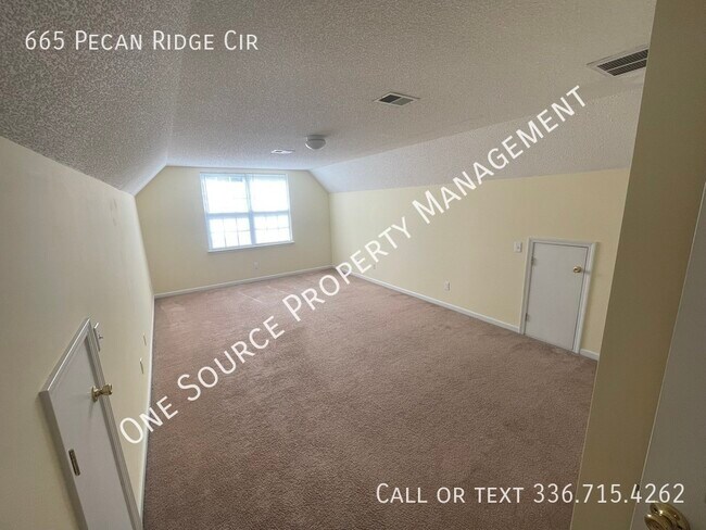 Building Photo - 665 Pecan Ridge Cir