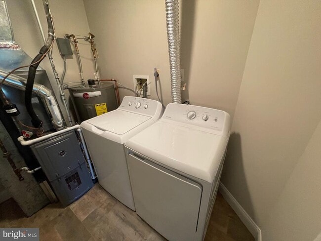 Building Photo - 167 Andover Pl