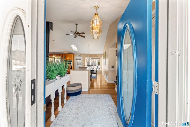 Building Photo - 75 Eureka Ave