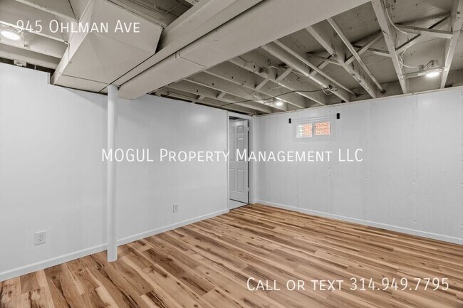 Building Photo - 945 Ohlman Ave