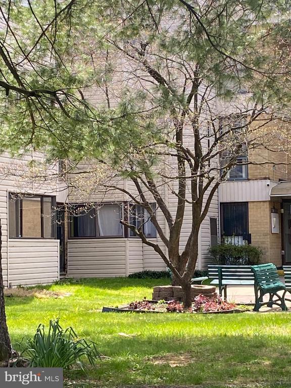 Building Photo - 2628 Welsh Rd