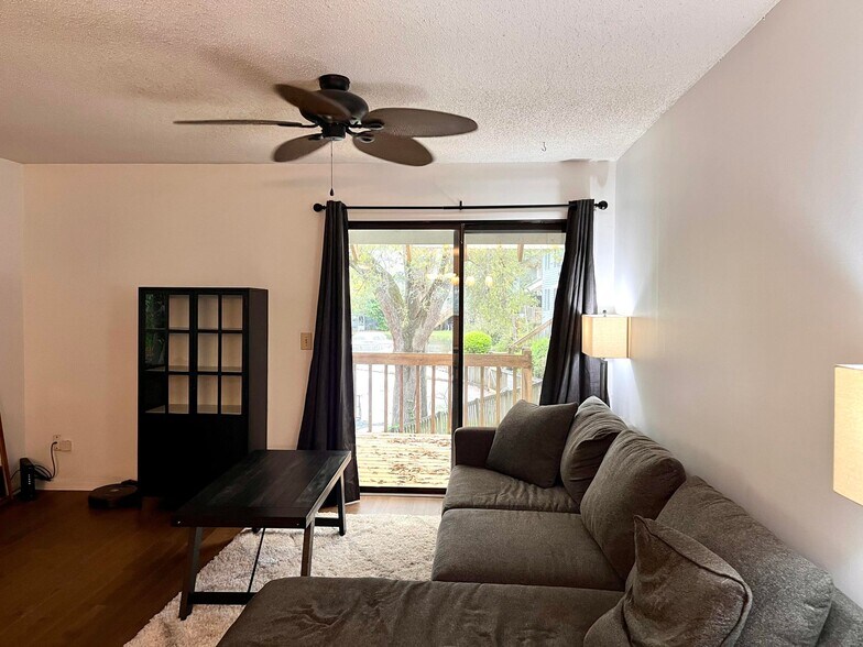 Building Photo - 1130 Silent Harbor Ct