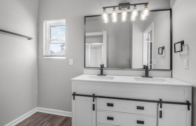 Building Photo - 306 Connor Ct