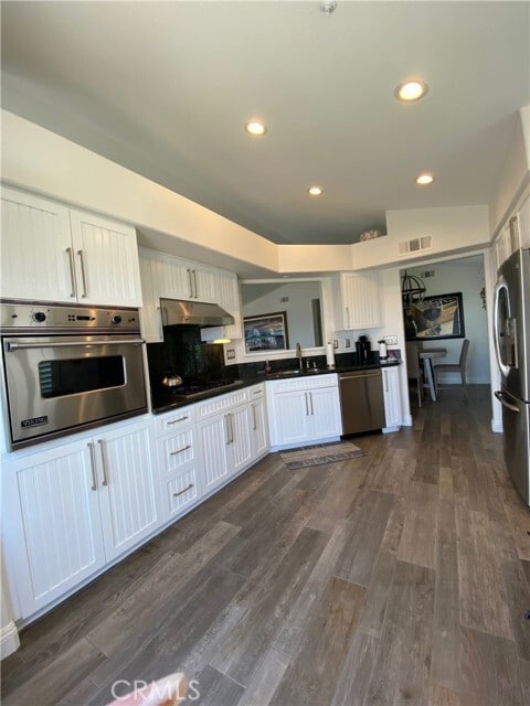 Building Photo - 25 Ville Franche