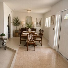 Building Photo - 443 0