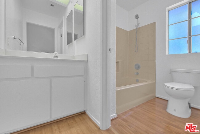 Building Photo - 8741 Darby Ave