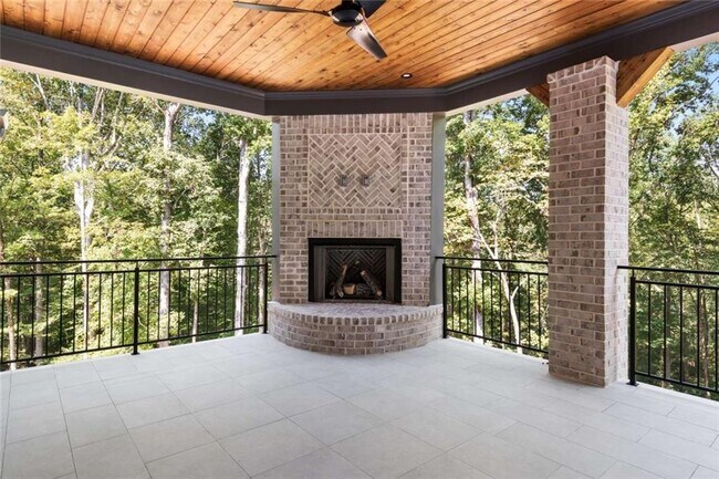 Building Photo - 402 Timberview Trail