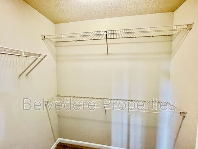 Building Photo - 2707 N Keswick Way