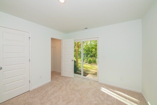 Building Photo - 815 Freston Rd