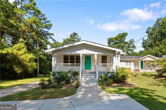 Building Photo - 2666 Davenport St