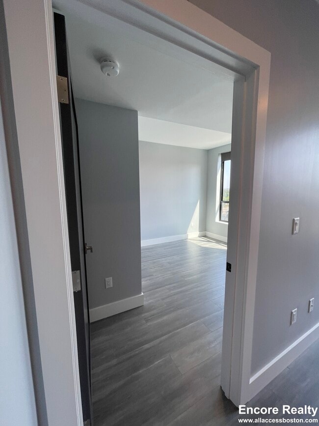 Building Photo - 365 Western Ave