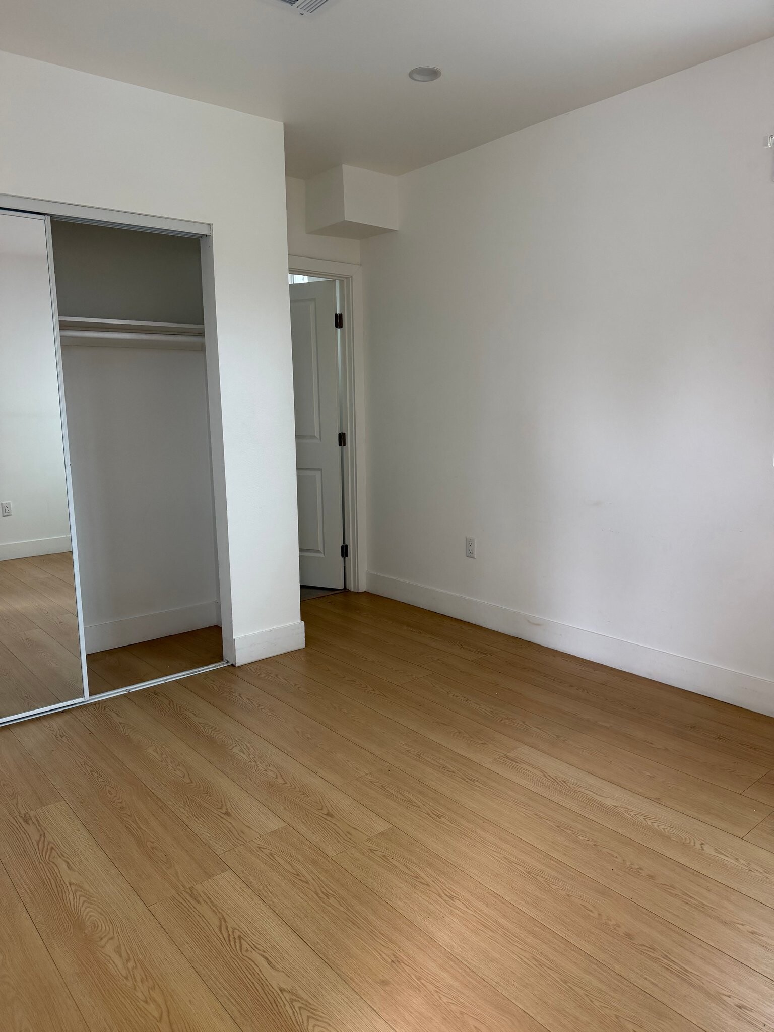 Building Photo - 1400 57th St